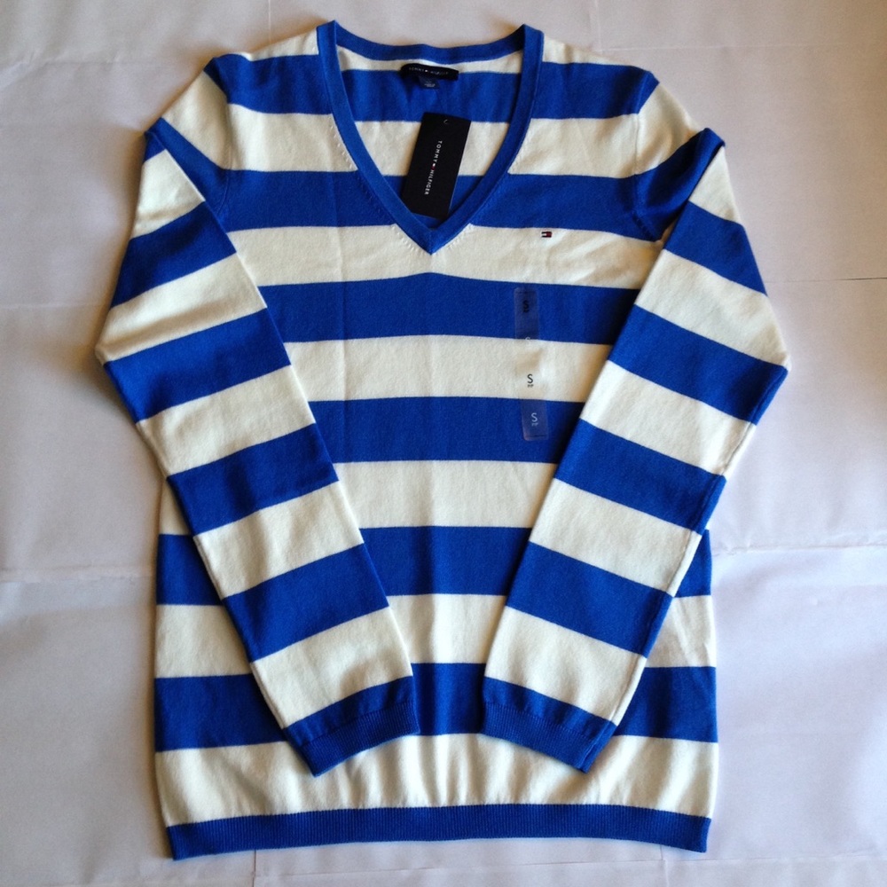 Tommy Hilfiger Long Sleeve women's t-shirt.